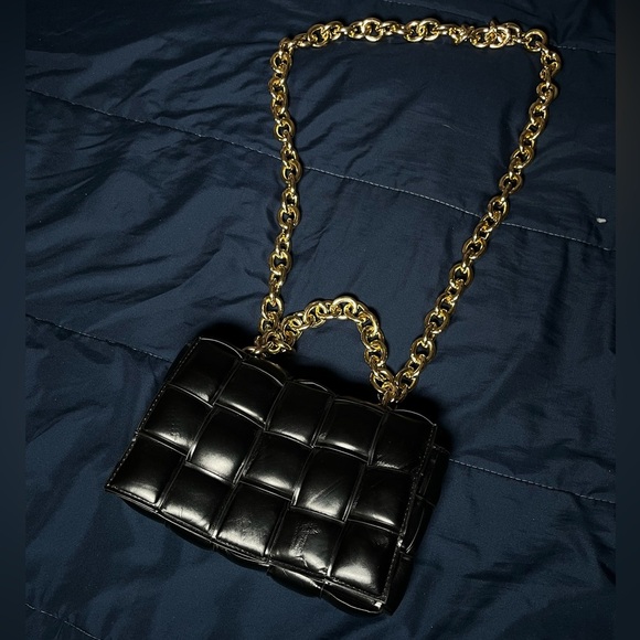 Black Faux Puff Leather Bag - Picture 4 of 7